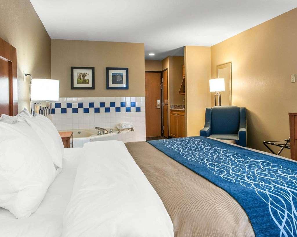 Comfort Inn & Suites Napoleon Quarto foto