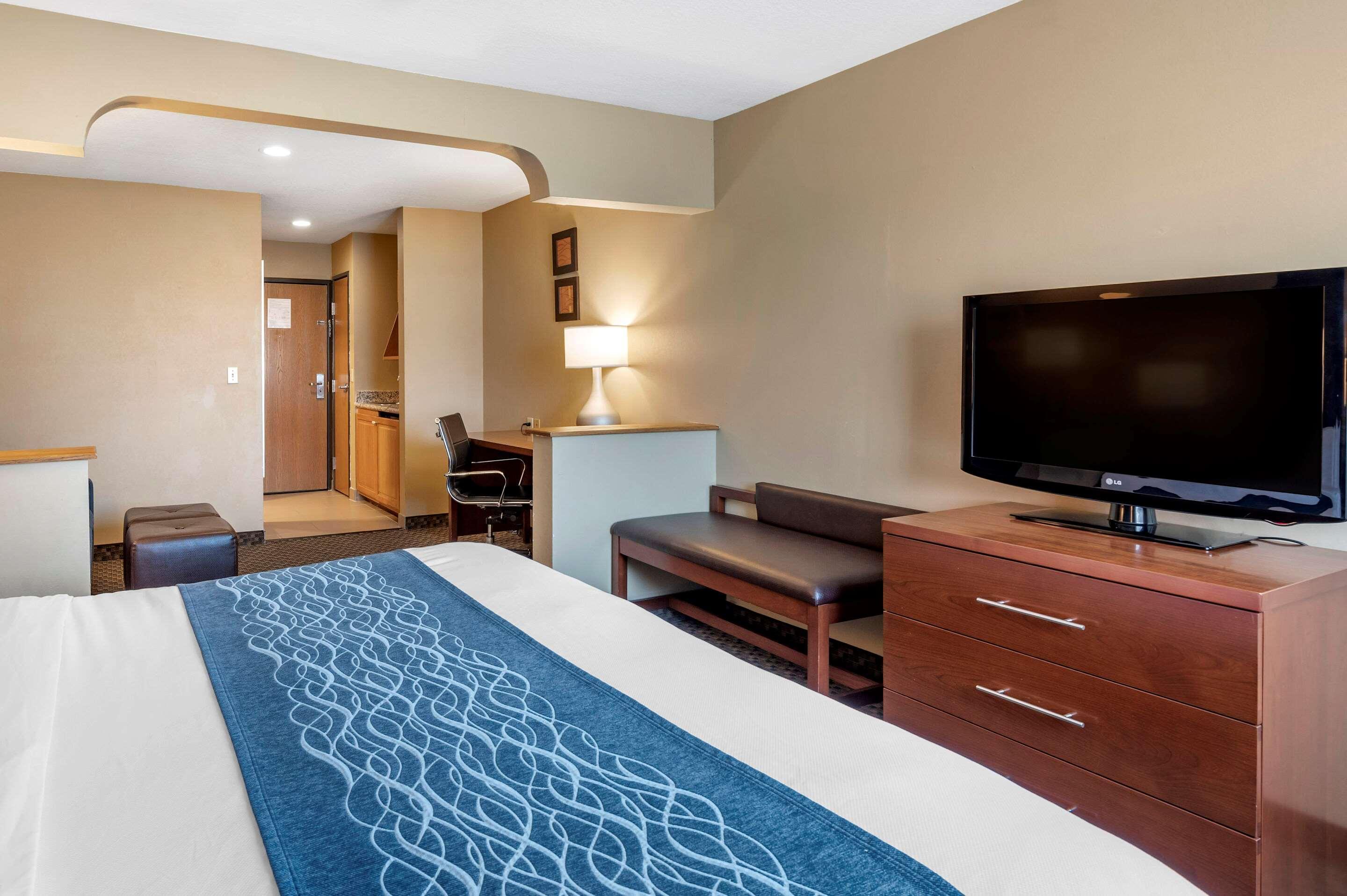 Comfort Inn & Suites Napoleon Exterior foto